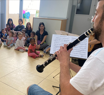 Concert de guitarra i clarinet a l'escola