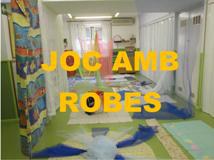 Sessió multisensorial "JOC AMB ROBES"